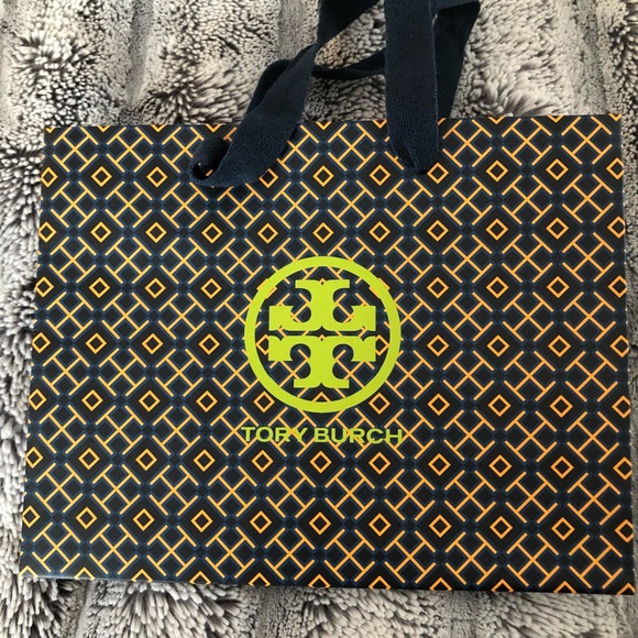 🐳 TORY BURCH authentic paper gift bag 🐳 - Picture 2 of 5